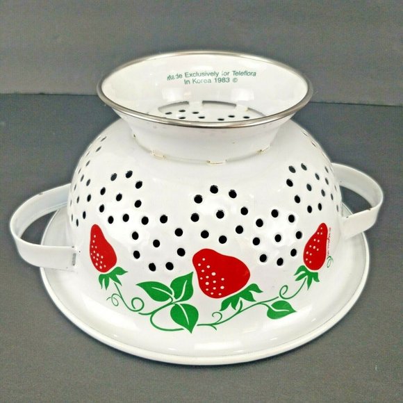 Vintage Teleflora 1983 Strawberry Country Kitchen Strainer Drainer Colander 8'' - Picture 2 of 8